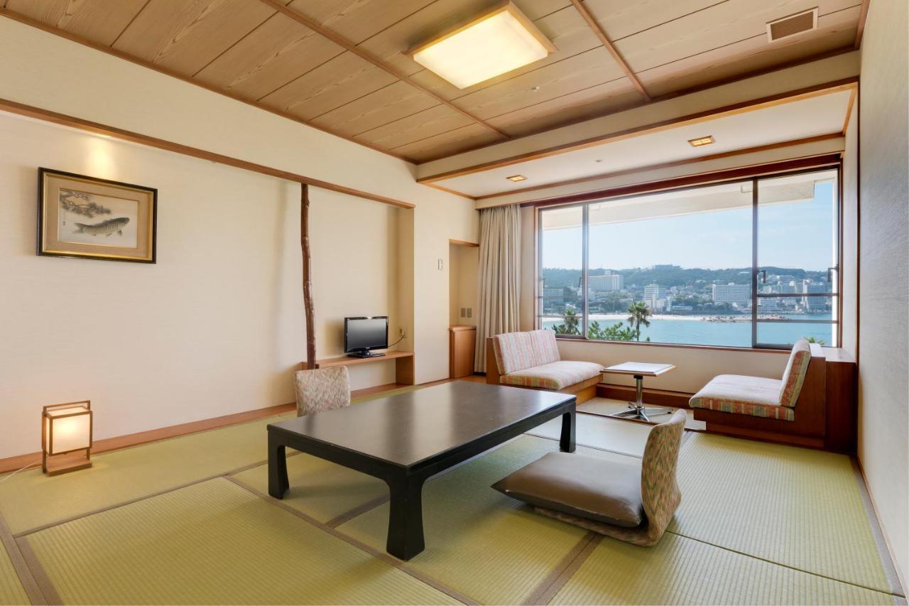 Shiraraso Grand Hotel Shirahama Room photo